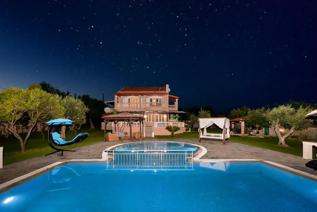 Villa Maxim With Private Pool & Tennis Court Halikounas Exteriör bild